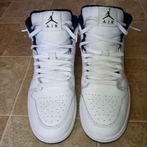 Nike Air Jordan 1 Mid Mens Size 13 Reverse Panda White and Black Sneakers